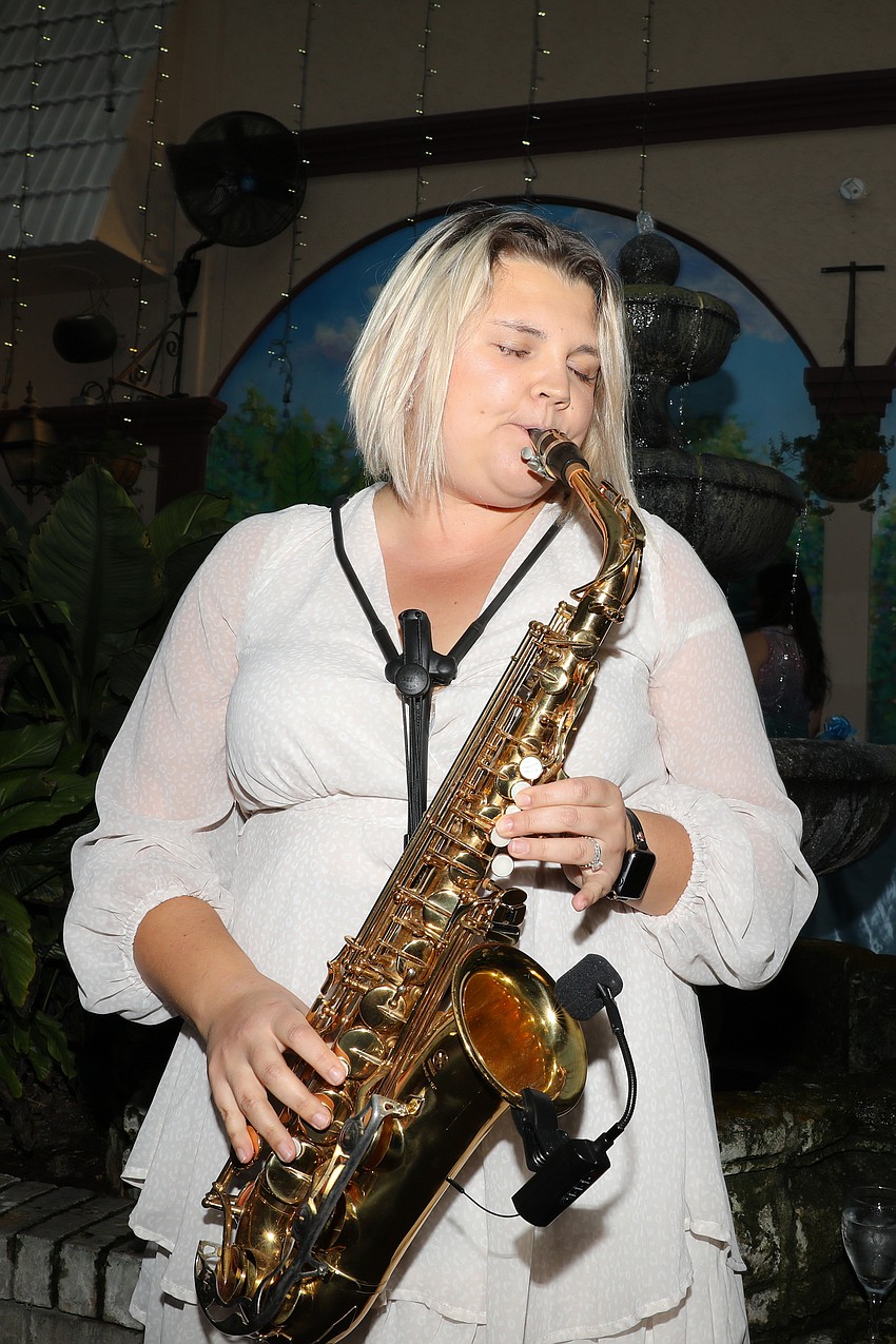 Saxophonist Lisa Simmons, of @lis_sax in Sarasota, entertained the guests with music during the cocktail hour.