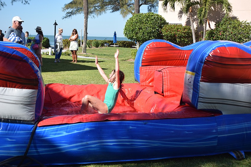 Sand Cay Beach Resort's Easter party