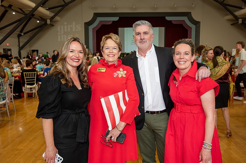 Erika Wise Borland, Susan Wise, Mark Eakins and Courtney Wise Snyder