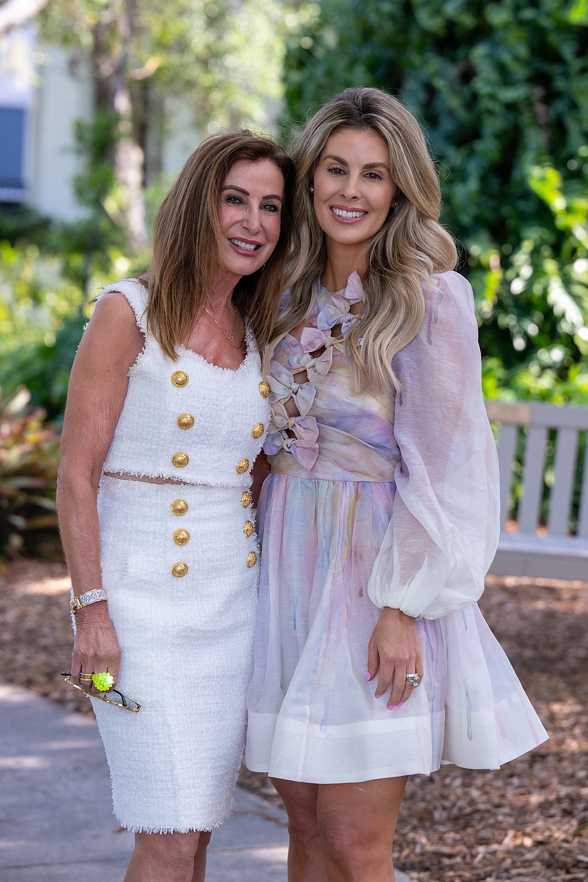 Elle McComb and Lauren Dixon