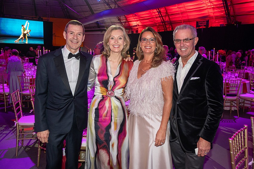 David Welle and Rosemary Reinhardt with Margie and Kelvin Cooper