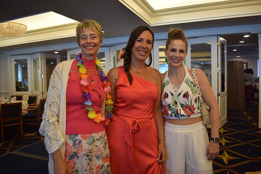 Helene Bergbaur, Amelie Sigaudo and Christin Lilly