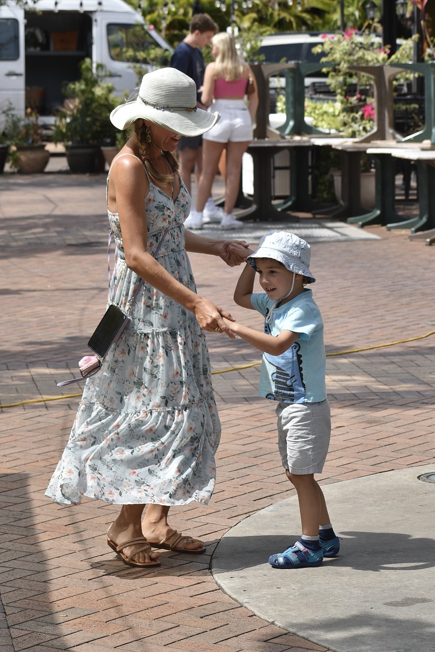 Marina Dobraya dances with Arthur Varshavsky, 3.