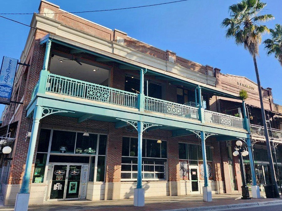 Big Storm Brewing it taproom and restaurant in Ybor City February 2023.