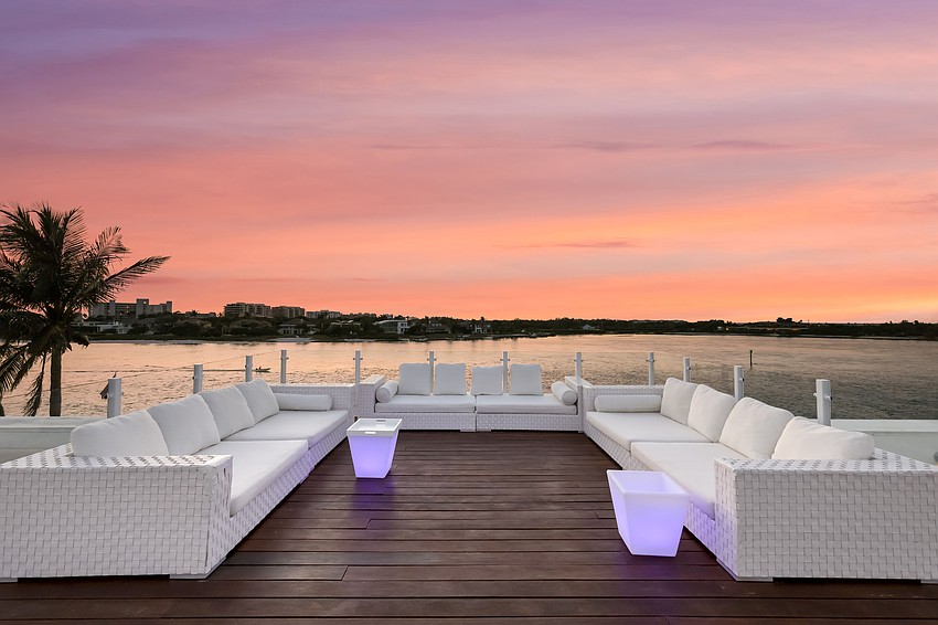 Outdoor seating at 1325 Westway Driver