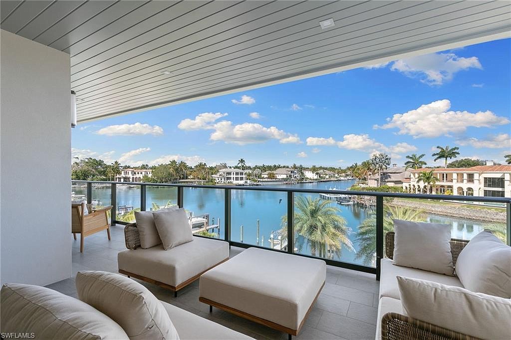 The condo in Le Perle at the Moorings comes with a boat dock.