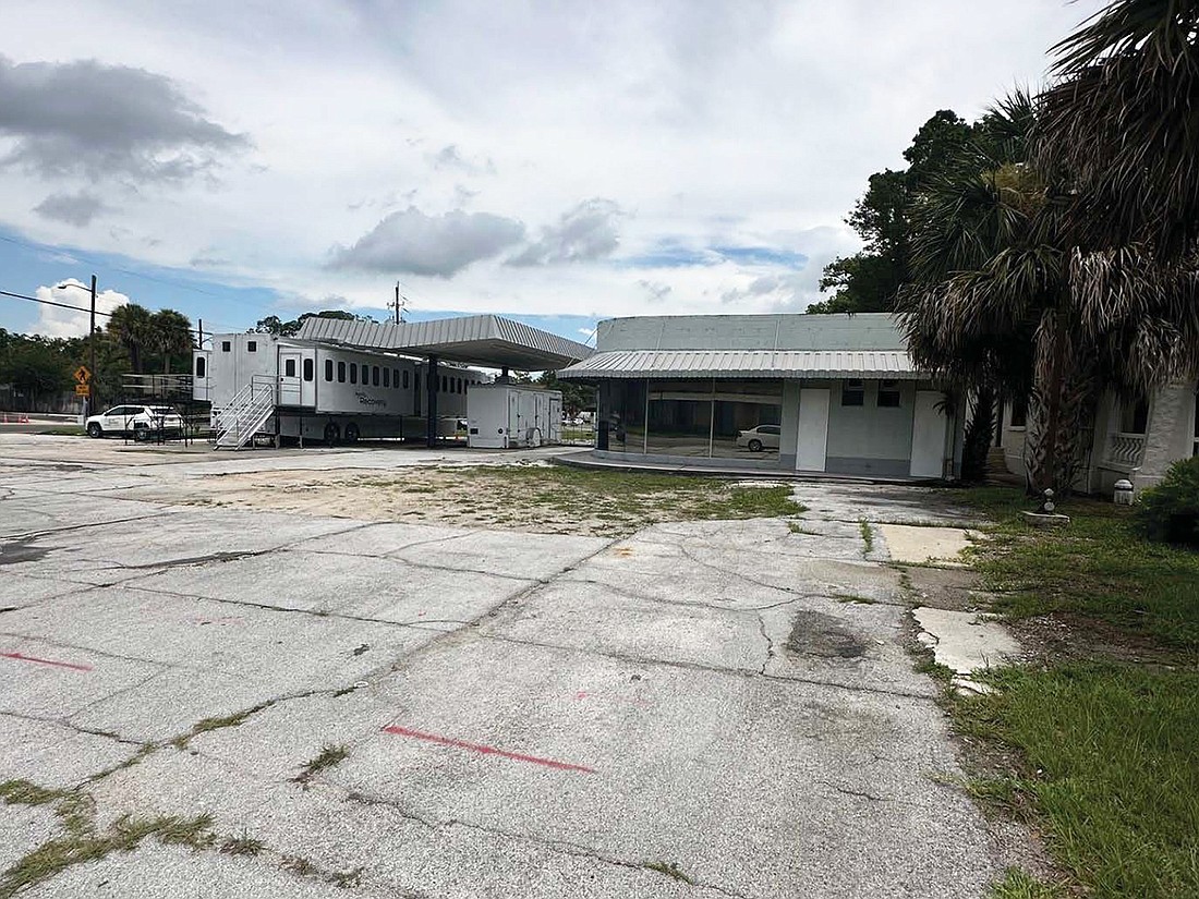 A seafood restaurant with outdoor seating is planned at a former gas station at 4323 Herschel St.