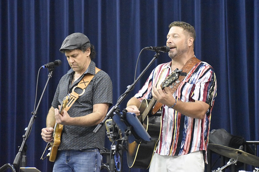 Thorson Moore and Dana Laurene of Kettle of Fish provided music at the event.