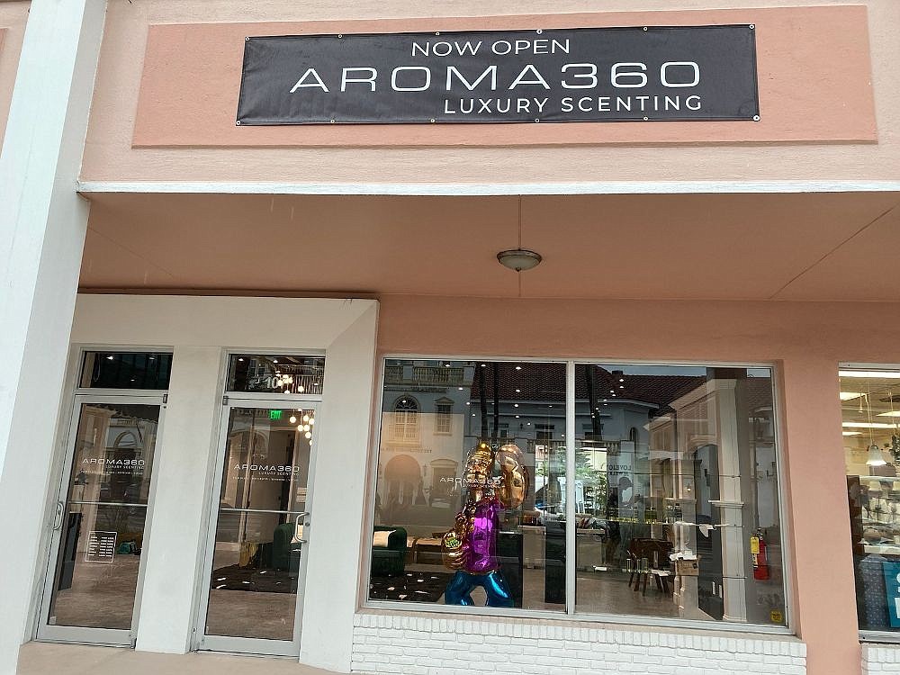 The Aroma360 store in Naples.