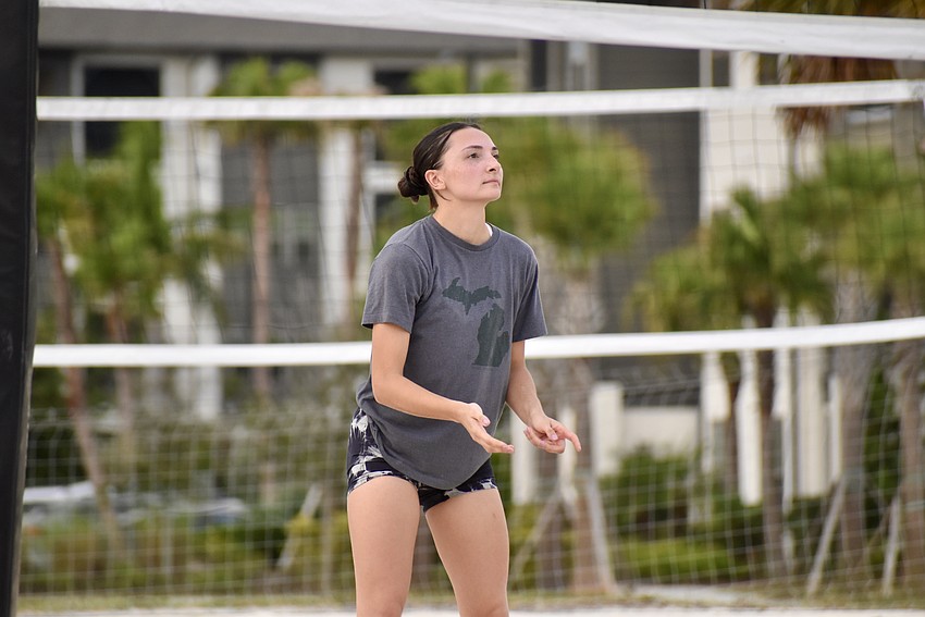 Bradenton resident Brionna Reese waits for the serve.