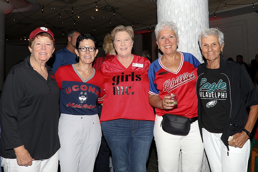 Mindy Martin, Judith Boice, Angie Stringer, Abita Mullen and Joan Carbon.
