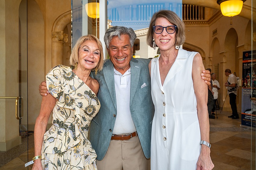 Barbara and Joe Justiz with Pam Biladeau