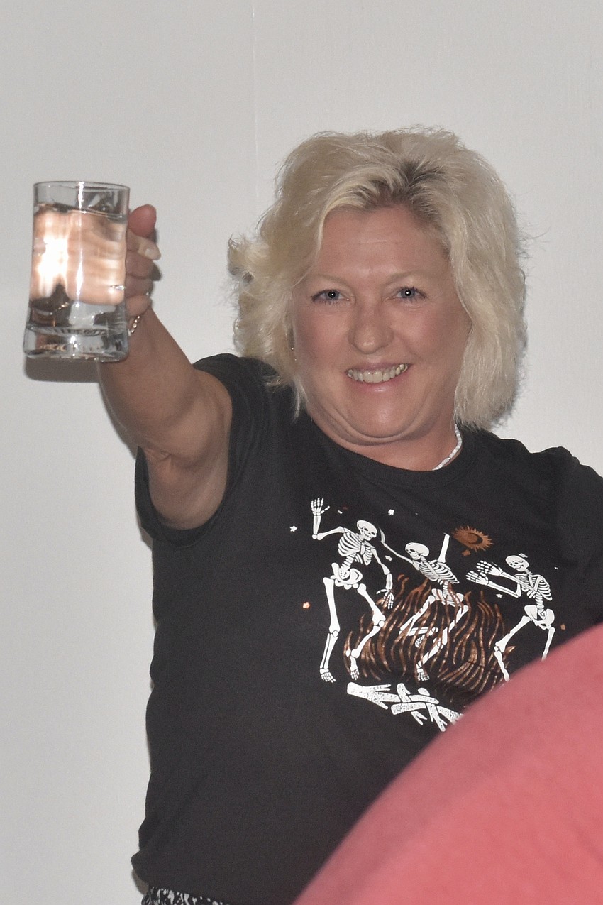 Sherri Schambach wins the steinhoisting contest.