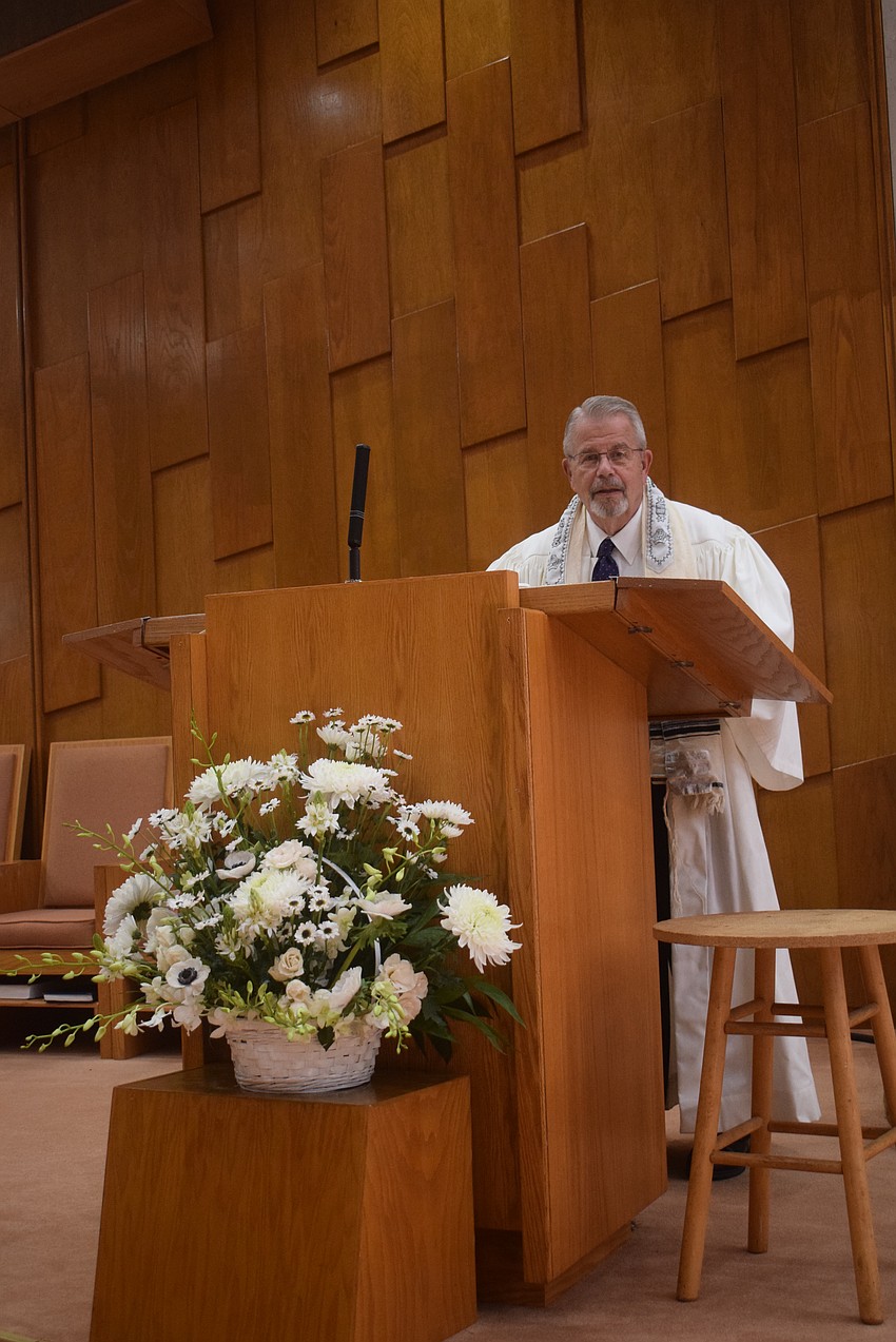 Rabbi Stephen Sniderman before the Rosh Hashanah service at Temple Beth Israel.