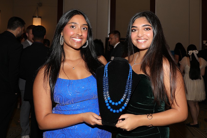 Medical students Misha Mathur and Ishika Patel