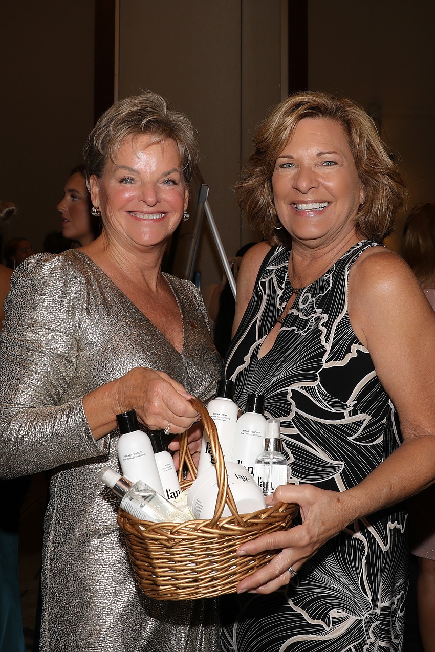 Sarah Ferretti and Lorraine Wedzik