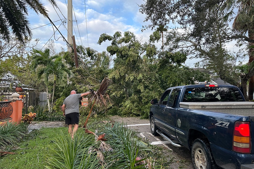 Sarasota couple hunkers down and toughs out Milton Your Observer