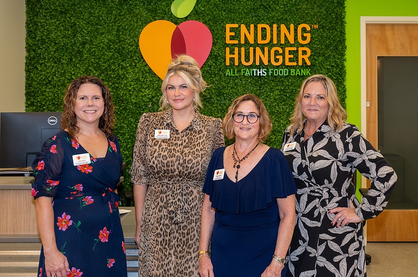 Julie Smith, Nina Laurelson, Renee Simon and Debbie Beach