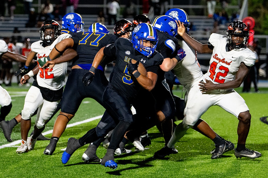 Royals' Dane Thompkins runs over Seminole defense, scores 3 TDs in 36