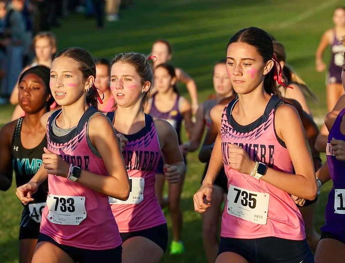 Windermere's Annabella Ekebergh (No. 733) and Ryann Lange (No. 735) competed in the 2024 Lake Minneola Hawks' Last Chance XC Open.