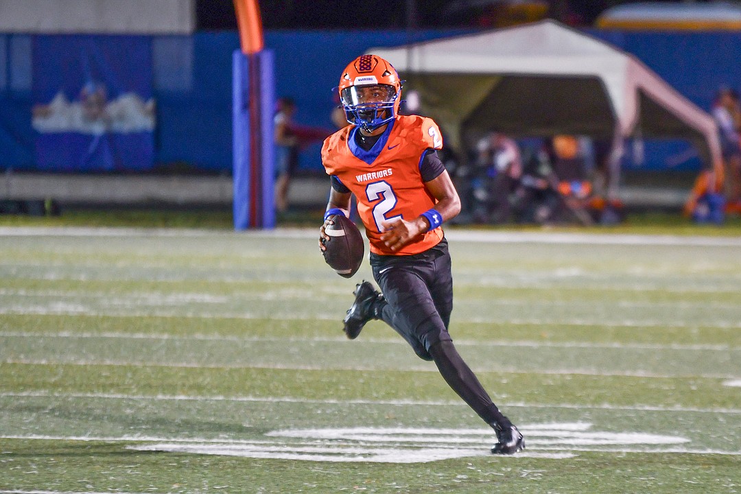 QB Brian Dillard leads West Orange football to district clinching win