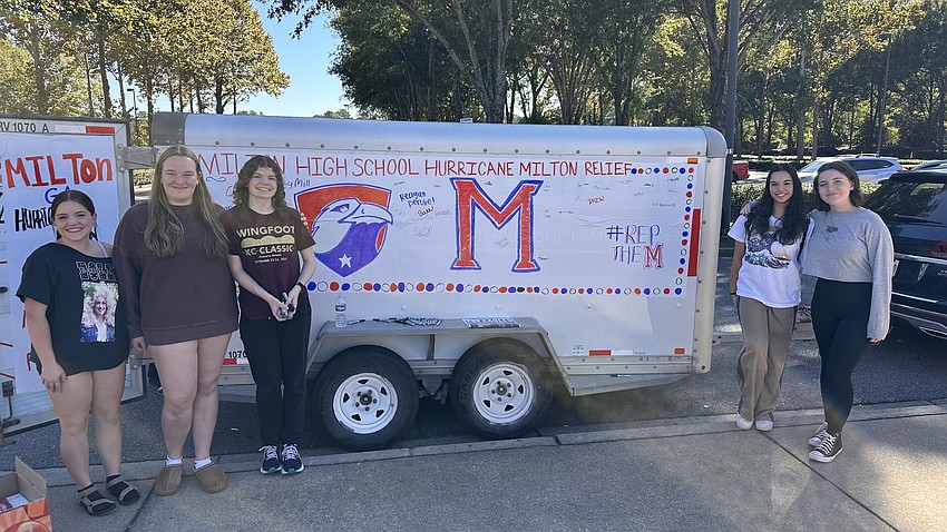 Milton High School art students Samantha F, Courtney W, Carly P, Lauren P and Audrey B.