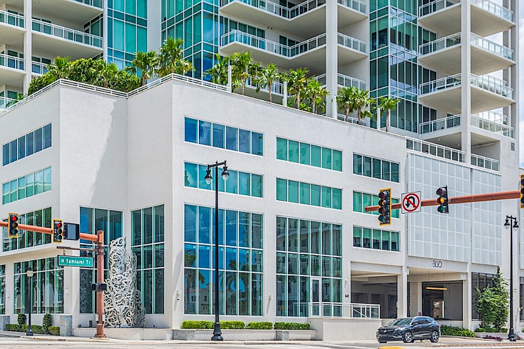 Developing Sarasota dining club to buy neighboring property