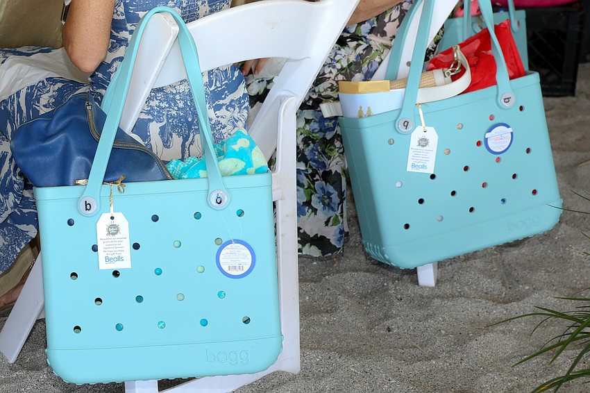 The swag bags at the VIP sponsor table were  filled with beach goodies including sunglasses, towels and fun accessories.