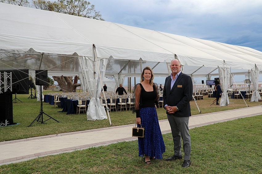 Clambake co-chairs Elizabeth Moore and Don Patterson.