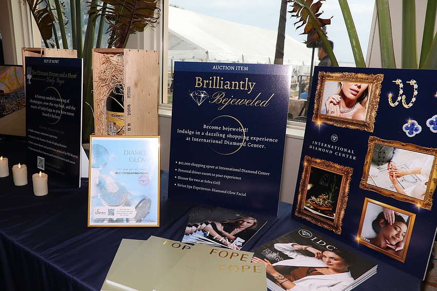 New College held its annual clambake on Nov. 7, for 240 guests.