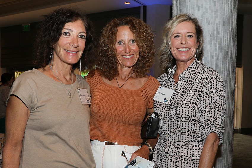 Lunchtime fun with friends Randi Broida, Lisa Pyser and Julie Pipes.