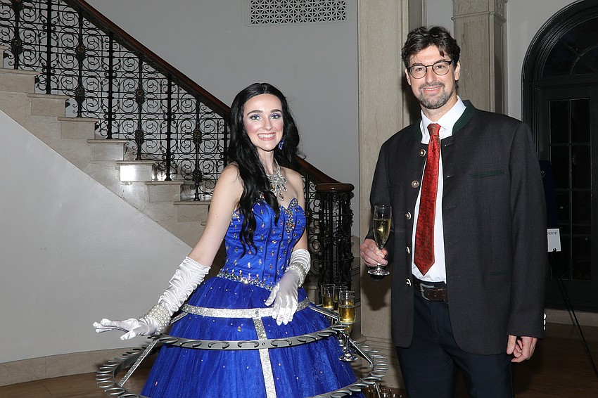 Shianne Akers and Director of Applied Data Science Bernhard Klingenberg