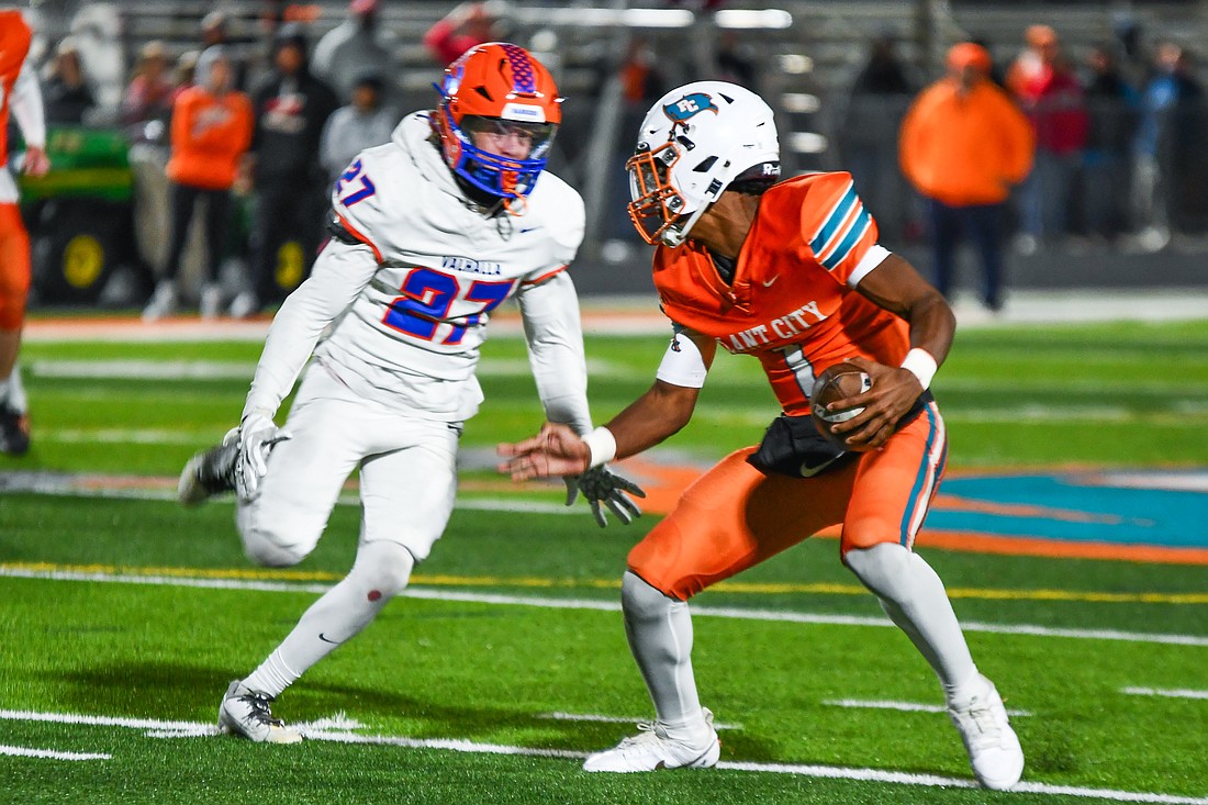 West Orange linebacker Nolan Turner (No. 27) makes the game-ending tackle, sealing the Warriors 26-25 win over Plant City.