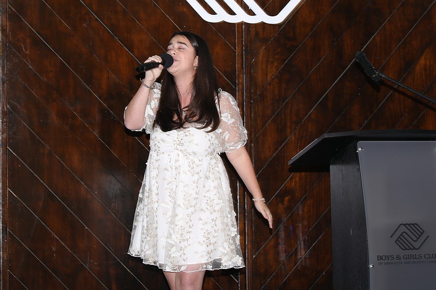 Madison Reyes gave an opening performance with her rendition of 