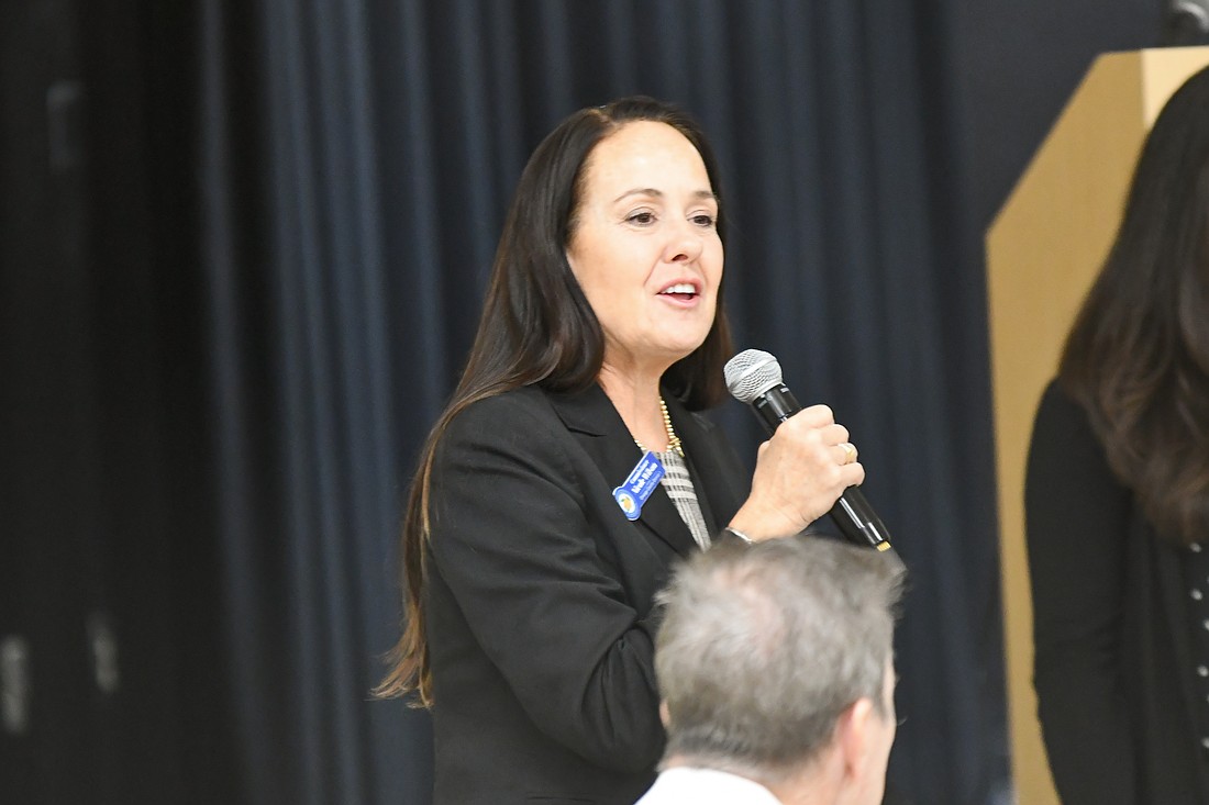 Orange County Commissioner Nicole Wilson spoke to the members of the Waterleigh community during the Nov. 12 meeting.