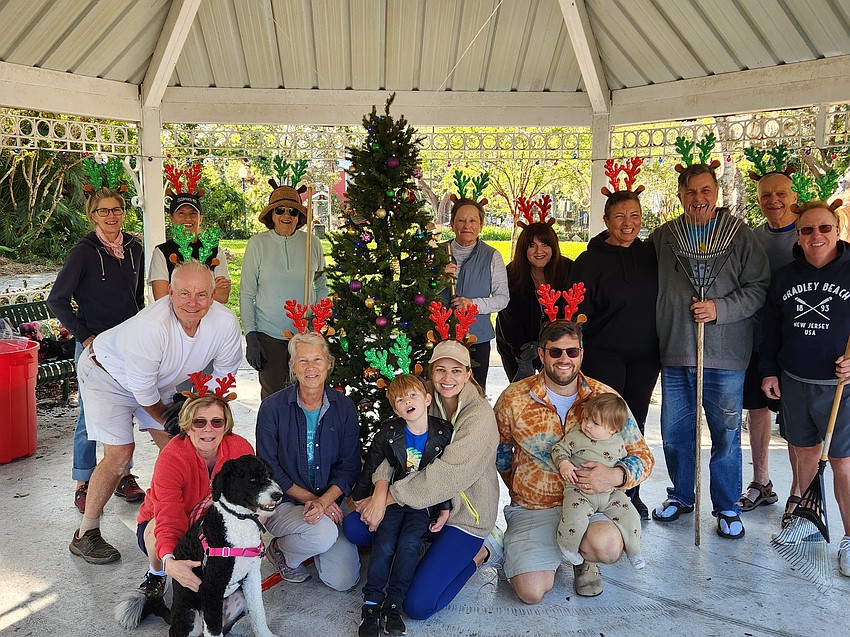 Laurel Park residents and cleanup crew, Sadie Laughlin, Michelle Van Deventer, Brian McInnis, Julie and Pepper Desantis, Jolie, Charlie, Emily, Brian and Margo McInnis, Annette Liggett, Michelle Fauntauzzo, Jackie and Chris Haywood, Perry Johnston and Julius Desantis.
