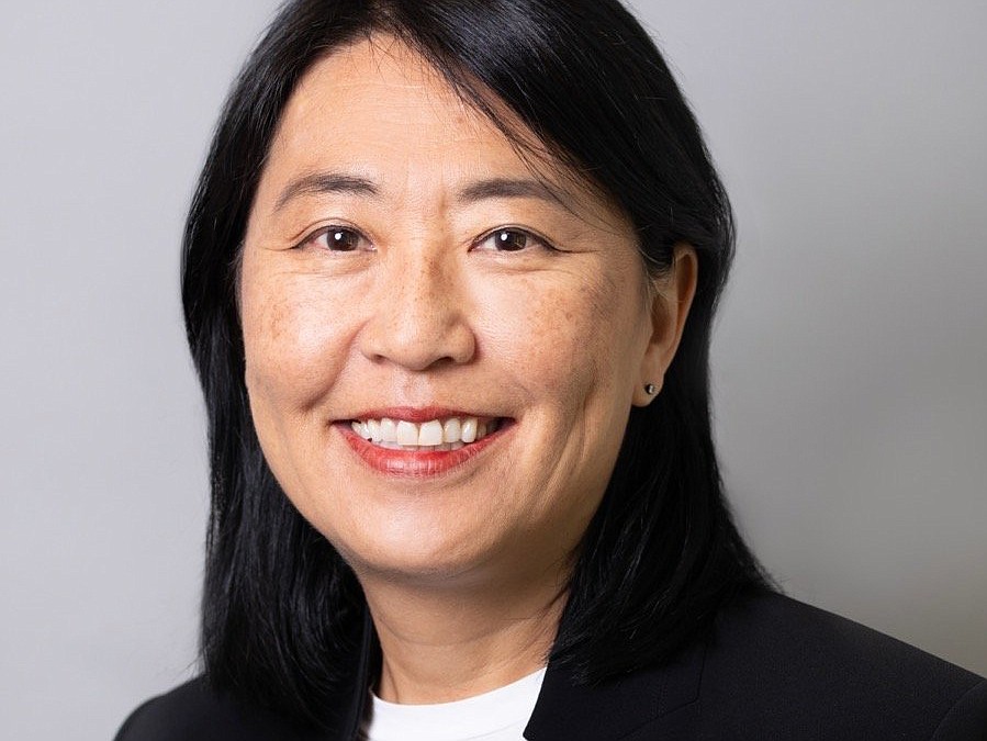 Mari Kuraishi is president of the Jessie Ball duPont Fund.