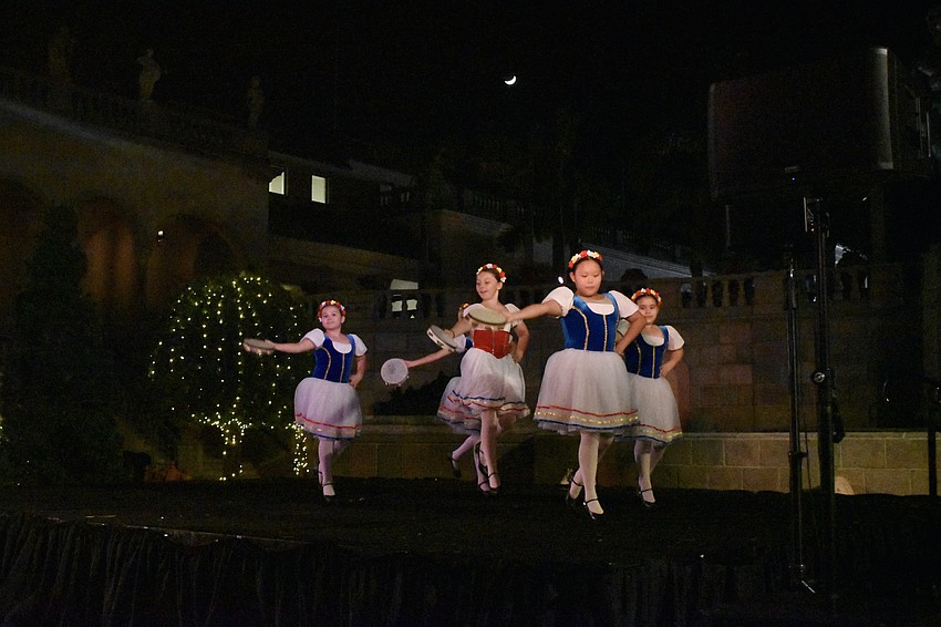 Students perform with Onyx Studio 2.