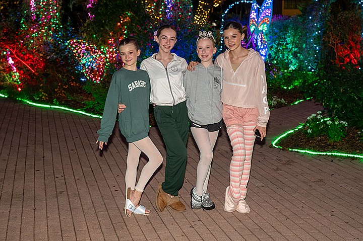Adelyn Melhorn, Violet Olson, Mia Miersch and Elin Mulock