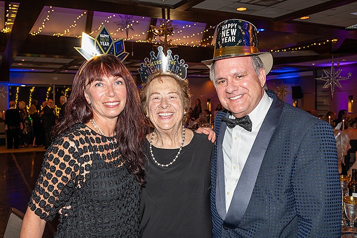 Natalya Lizvunova, Deannne and Jeffrey Gross