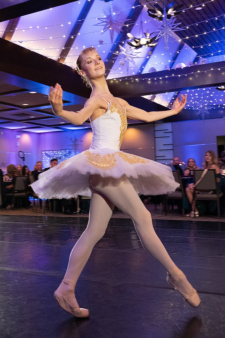 Reaganne Beamer, one of the Sarasota Ballet's students, performs.