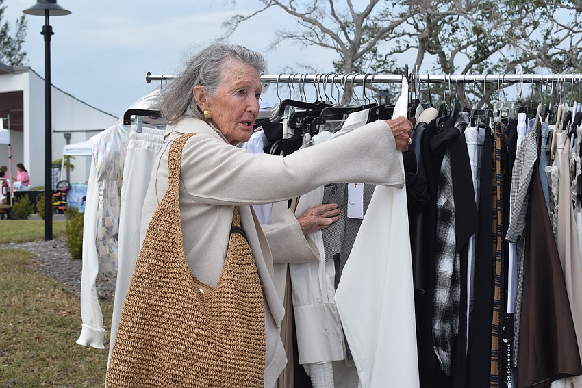 Erika Beyer looks clothes from Max and Leona.