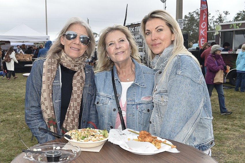 Linda, Lisa and Lindsey Mullins