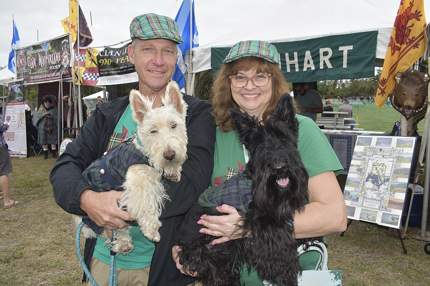 Karen and Jeff Lipnichan came from New Port Richey, with their dogs Lucy and Jack, to help support Scottish Terrier Rescue of Florida.