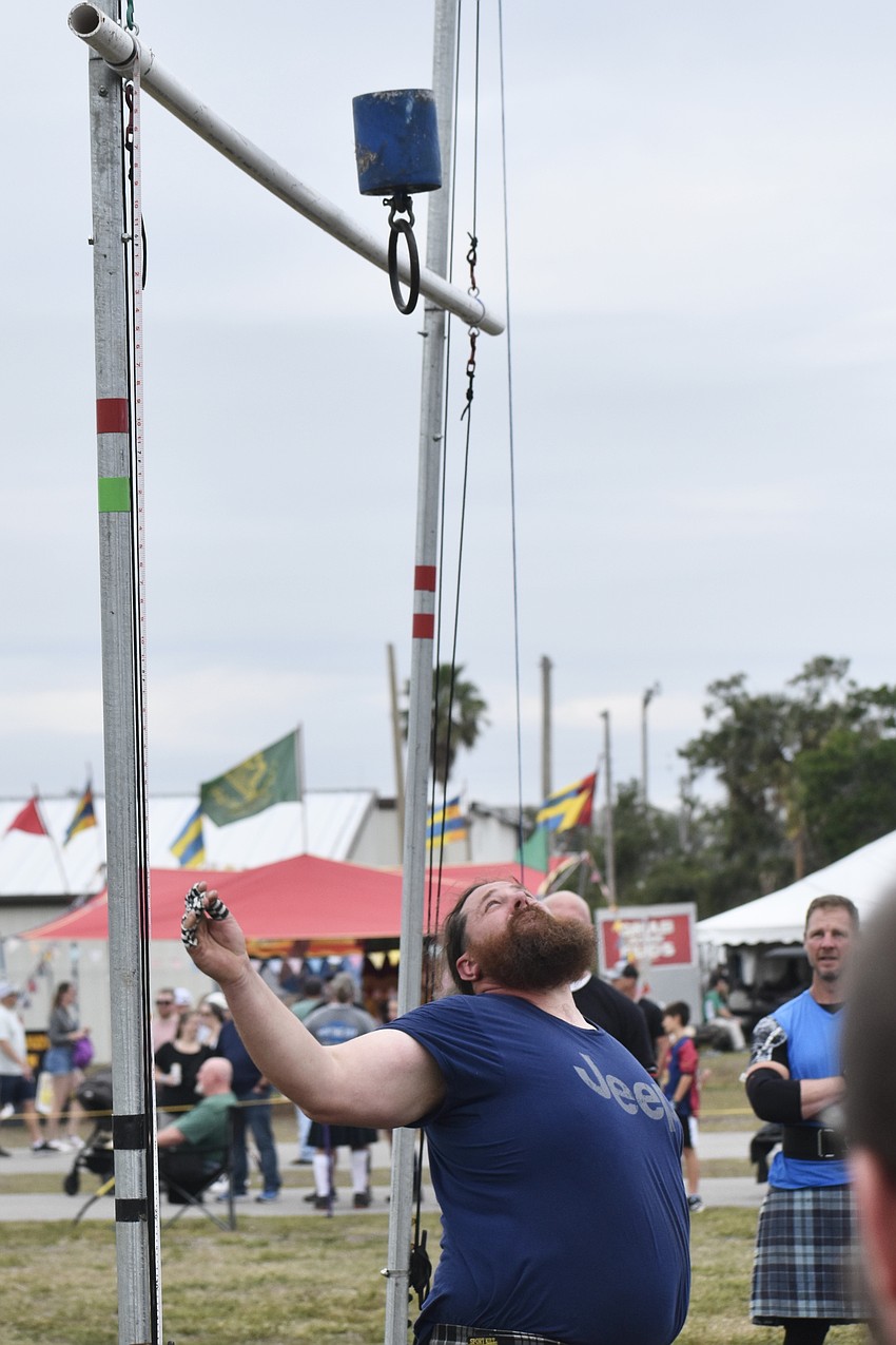 Nick Richards does the weight over bar.