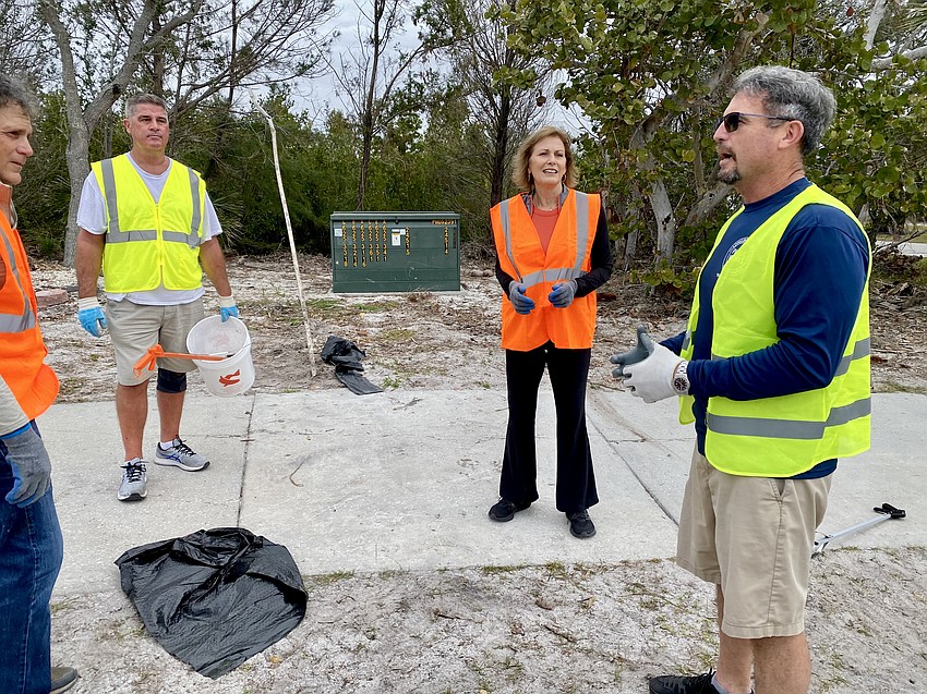 Charlie Mopps, new director of Longboat Key Public Works, talks with community members.