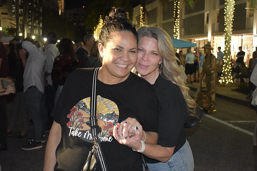 Lisa Rojas-Masias and Jennifer Bobaoskie