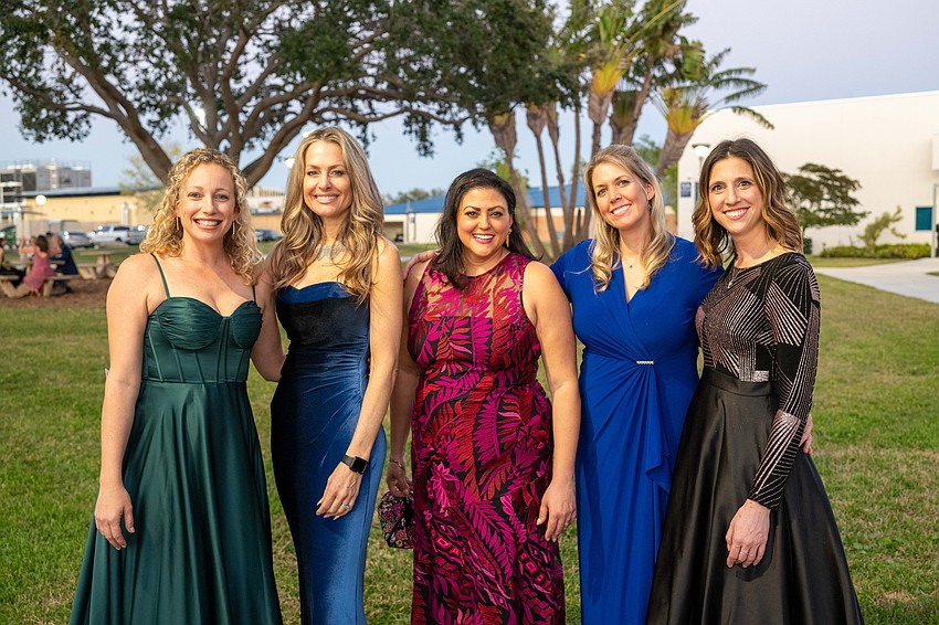 Brittany Lamont, Veronica Thames, Eleni Sokos, Jamie Kahns and Brittany Nielsen