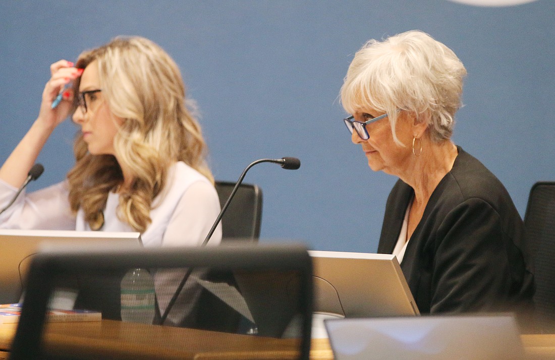 School Board members Jessie Thompson and Donna Brosemer. File photo by Jarleene Almenas