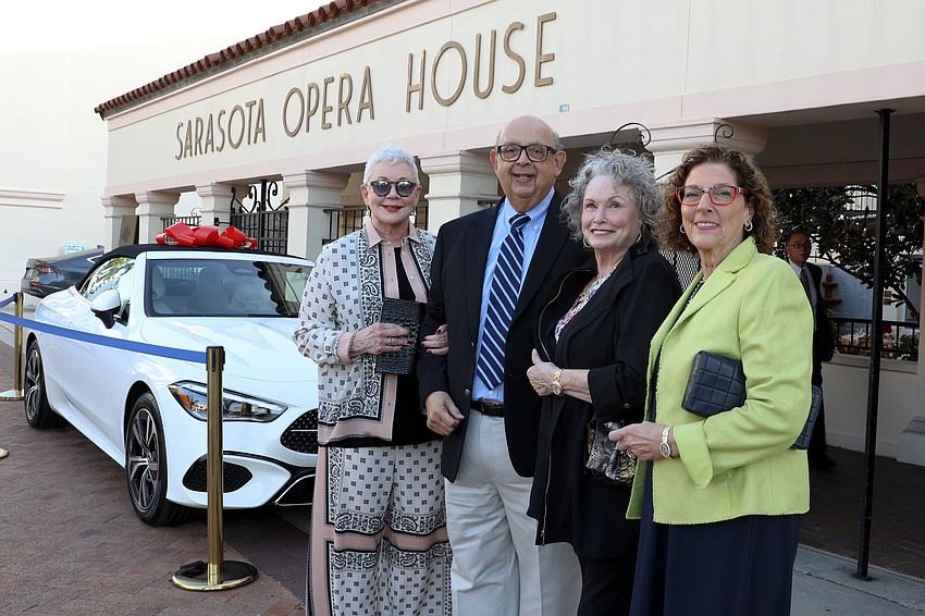 Nancy Garvey, Bob Vukovich, Martha Murphy and Laura Vukovich